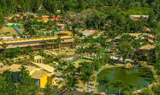 Acampamento Evangélico Jardim Regado – 3 piscinas aquecidas