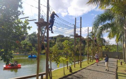 Acampamento Evangélico Jardim Regado – 3 piscinas aquecidas